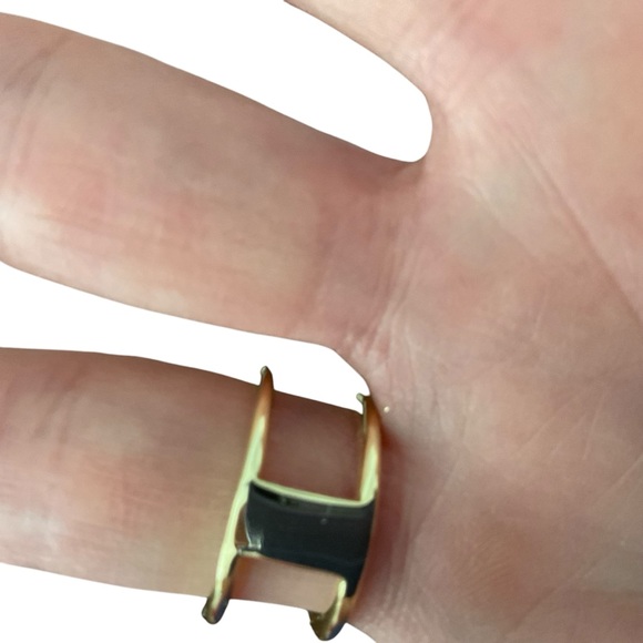 Gold Geometric Ring - Picture 4 of 5